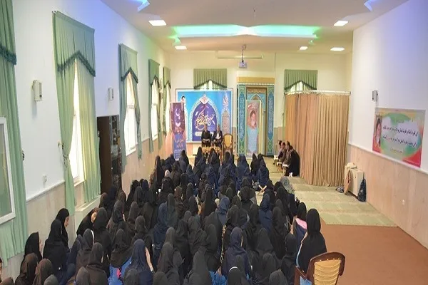 برگزاری محافل انس با قرآن در مدارس شبانه‌روزی استان کردستان