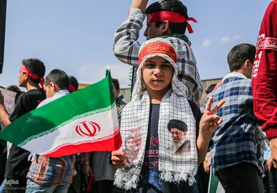 تجمع دانش آموزان شیرازی در حمایت از کودکان غزه