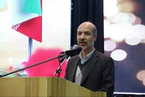 خدمت به مردم بزرگترین مدال افتخار برای ماست