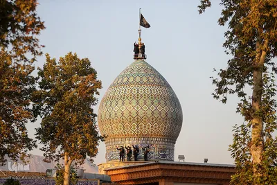 آیین تعویض پرچم حرم مطهر حضرت شاهچراغ(ع) شیراز
