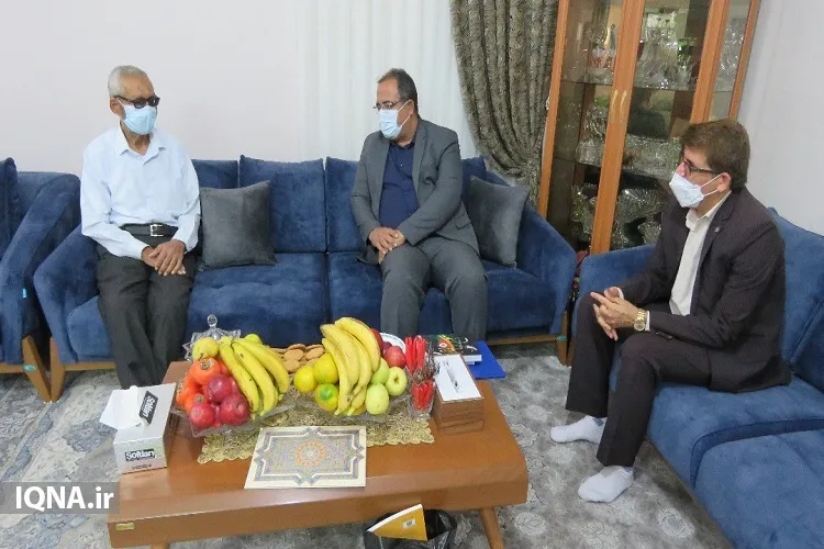 لزوم پیروی جوانان از رفتار و منش فرهیختگان ادبی