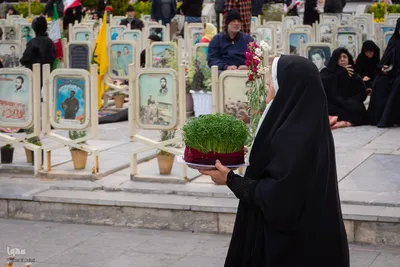 تحویل سال ۱۴۰۵ در گلستان شهدای اصفهان