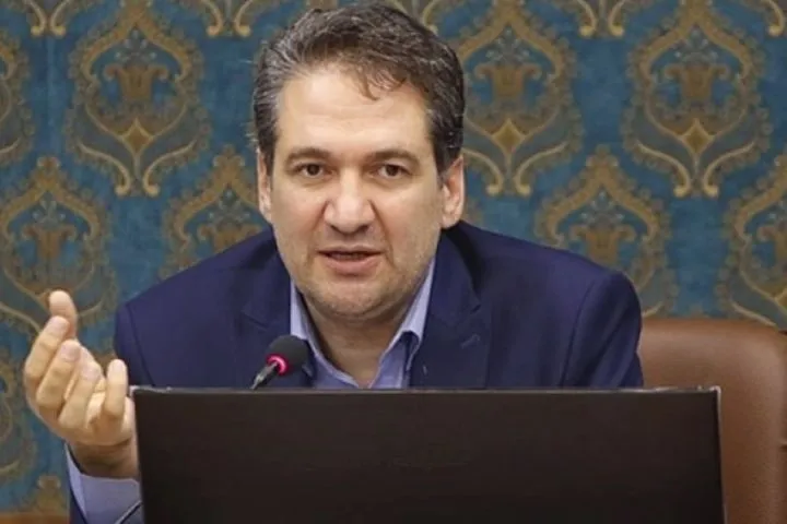 توجه انقلاب اسلامی به ثبت آثار تاریخی و صنایع دستی