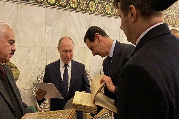 Арабские СМИ обсуждают визит Путина в мечеть на Рождество