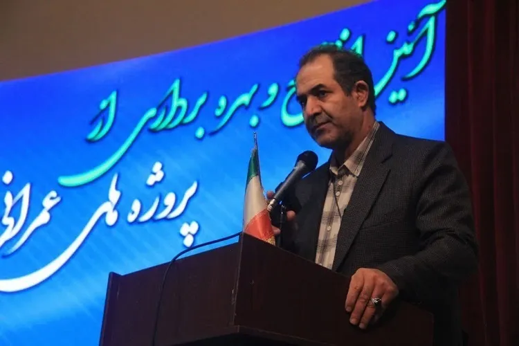 اهداف انقلاب را با پیوست‌های فرهنگی برای مردم تبیین کنیم