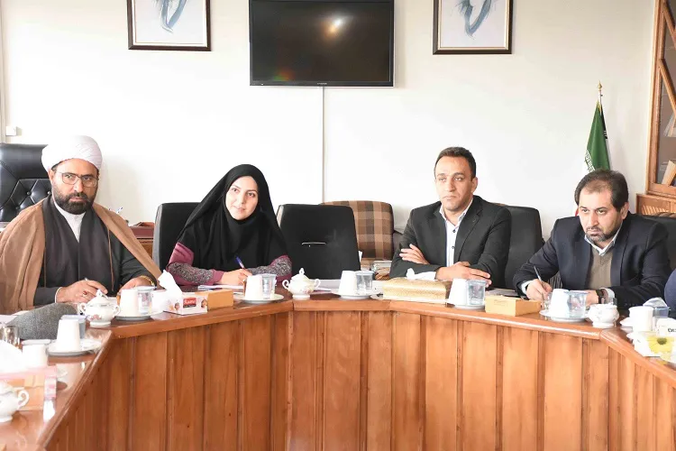 تکلیف زمین کتابخانه مرکزی شیراز مشخص شود