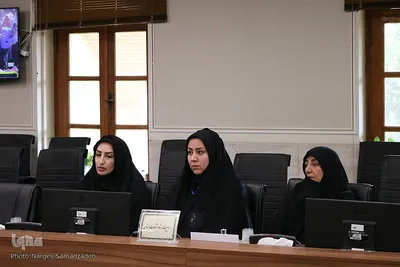 نشست ستاد انتخابات اصفهان پیش از آغاز رأی‌گیری