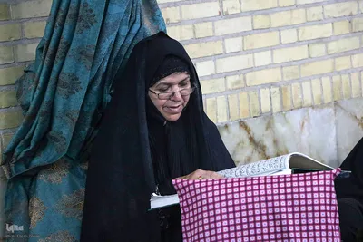 کرسی تلاوت مجمع قاریان و حافظان قرآن یزد‎