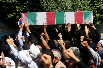 ⁨تشییع 7 شهید گمنام دفاع مقدس در سالروز شهادت امام جعفر صادق(ع)⁩