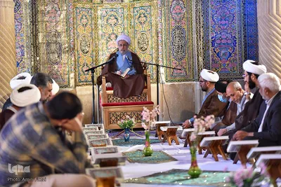 محفل انس با قرآن کریم در مسجد نصیرالملک‎‎