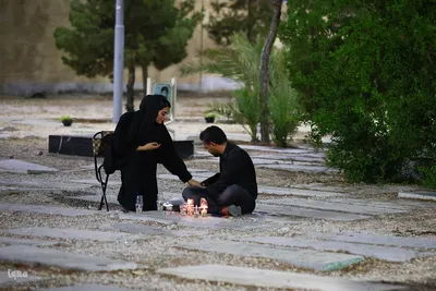 شام غریبان حسینی در گلستان شهدای اصفهان