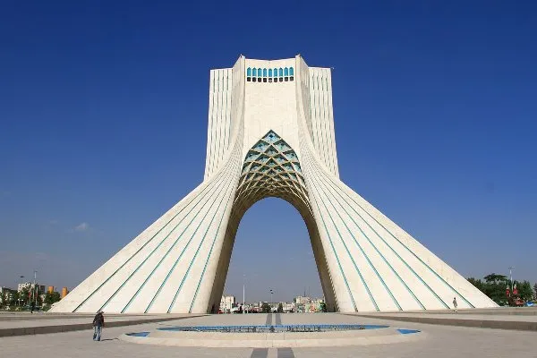 نمایشگاه «زمانی نو» در برج آزادی برپا می شود