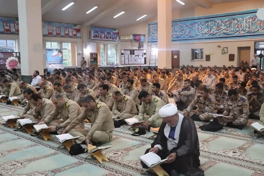 محفل انس با قرآن در نیروی دریایی رشت برگزار شد