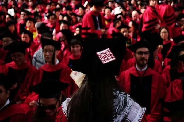 Les étudiants de l'Université d’Harvard en soutien à la Palestine, refusent de participer à la cérémonie de remise des diplômes