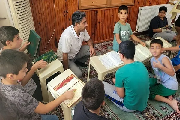 Tatili sonrası çocuklar Kur'an kurslarına yeniden kavuşmanın sevincini yaşıyor