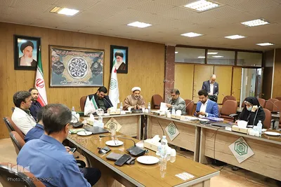 جلسه هم اندیشی داوران مسابقات اوقاف استان با مجیدی مهر، رییس مرکز امور قرآنی سازمان اوقاف