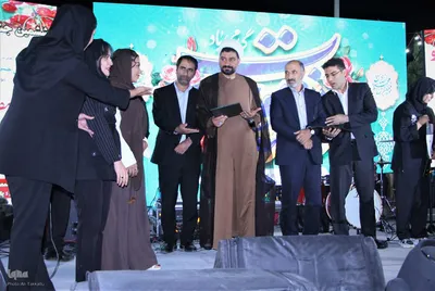 ششمین جشنواره آلبالو زنگنه‎