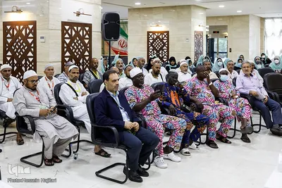 نشست حجاج خارجی در بعثه