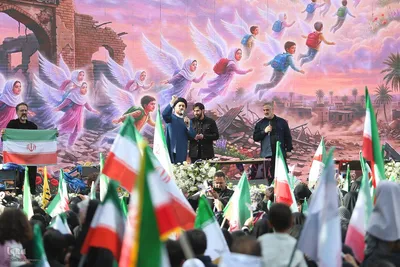 تجمع کودکان و نوجوانان در چهلمین روز شهادت دانش‌آموزان مینابی