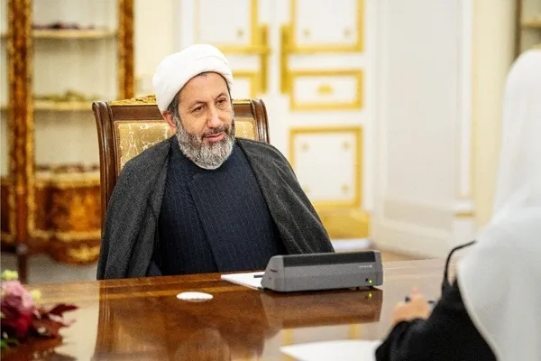 چالش مهم جهان امروز معنویت‌زدایی است
