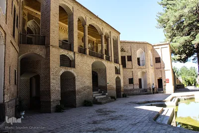 نگاهی به تاریخ در عمارت جهانی اکبریه بیرجند