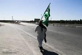 زائران پیاده امام رضا(ع)