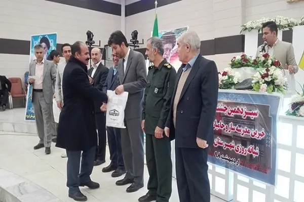 کمک بیش از پنج میلیارد ریالی به جشنواره مجمع خیرین مدرسه‌ساز در قروه
