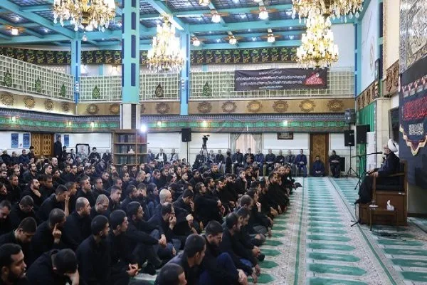 برگزاری آیین عزاداری شام غریبان شهدای کربلا با حضور رئیس‌جمهور