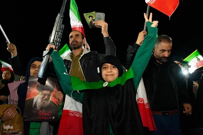 اجتماع حماسی مردم اصفهان در حمایت از وطن
