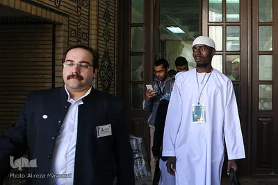 بازدید شرکت‌کنندگان مسابقات قرآن دانشجویان در حرم مطهر رضوی