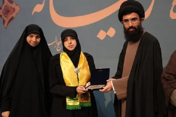سلسله کتاب‌های «زن از دیدگاه امام خامنه‌ای» در لبنان رونمایی شد