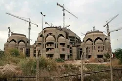 Bagdad : la mosquée qui devait égaler Taj Mahal reste toujours inachevée