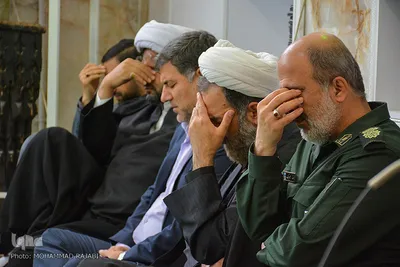 غبارروبی امامزادگان فضل و یحیی(ع) - محلات/عکاس:محمد رجبی