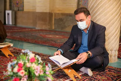 محفل انس با قرآن در مسجد نصیرالملک‎ شیراز