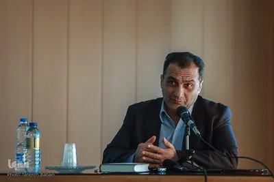  احمد پاکتچی، رئیس بنیاد دانشنامه‌نگاری و پژوهشکده نهج‌البلاغه درنشست «الزامات و بایسته‌ها در پژوهش و نگارش رساله‌های دکتری»