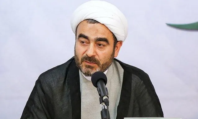 انقلاب به احیای عرفان امام خمینی(ره) نیاز دارد/ انرژی درمانی عرفان نیست