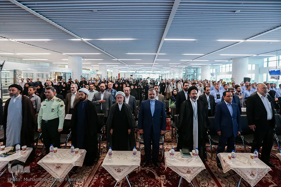 تفويج أول قافلة للحجاج الايرانيين الى المدينة المنورة