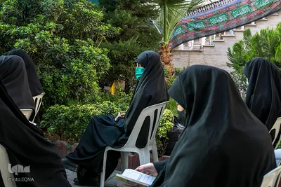 Ärzte und Pflegekräfte trauern um Imam Hussein (as.) im Freien im Krankenhaus