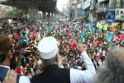 Al'ummar Pakistan sun yi Allah wadai da cin mutuncin da hukumomin Indiya suka yi wa Annabi