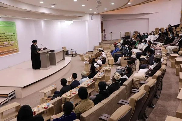 إختتام دورة قرآنيّة لطلبة العلوم الدينيّة لغير الناطقين بالعربيّة في العراق + صور