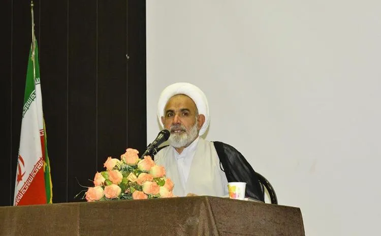 نماز جمعه نماد وحدت جامعه اسلامی است