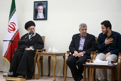 دیدار نخبگان مدال‌آور دانشگاه صنعتی شریف با رهبر انقلاب