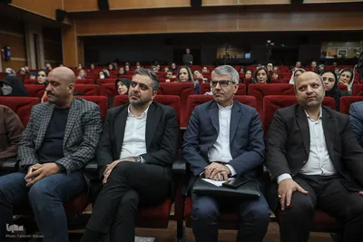 آیین رونمایی کتاب تقویم تاریک