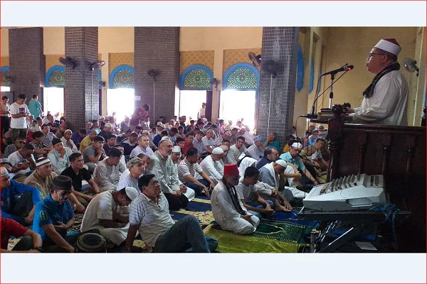 اقامه نماز وحدت شیعه و سنی در مانیل