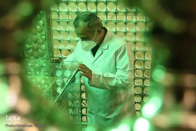 عطرافشانی حرم شاهچراغ(ع) در روز میلاد امام حسین(ع)‎‎