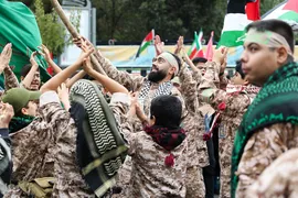 راهپیمایی سراسری به شکرانه حماسه‌ مقاومت