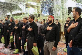 عزاداری روز شهادت حضرت امام رضا(ع) در حرم مطهر حضرت شاهچراغ (ع)