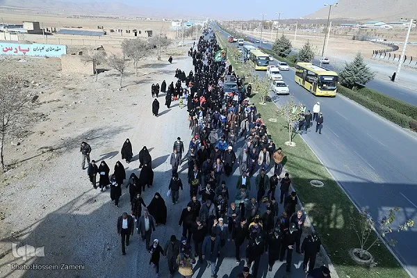 برگزاری پیاده‌روی «حرم تا حرم» جاماندگان اربعین در شهرکرد