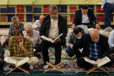  جزء خوانی قرآن کریم در حرم امام رضا(ع)
