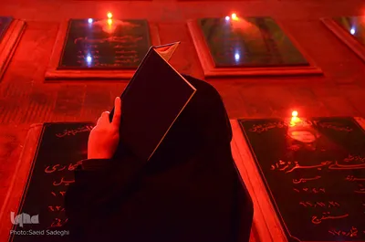 مراسم شب قدر در گلزار شهدای وادی رحمت تبریز